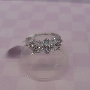 Sterling Silver Flower Cluster Ring with Clear Stones - Size 8